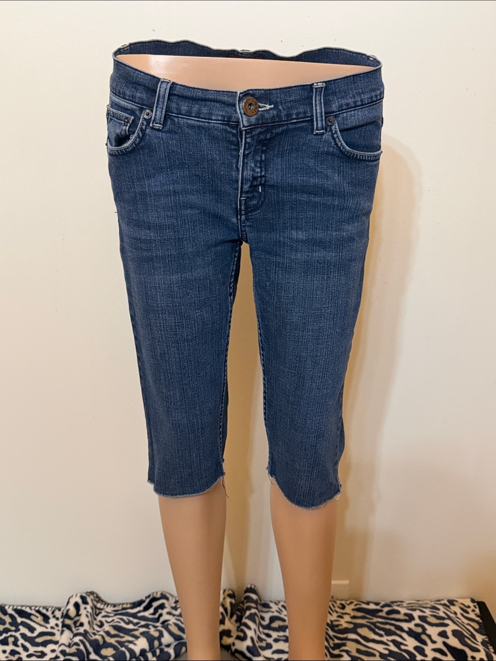 Oasis Jeans Classic Women's Dark Blue Cropped Jeans Size Small Very Stretchable